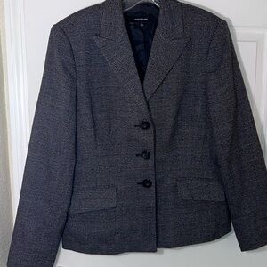 Jones New York Plaid Tweed Blazer. Size 10.